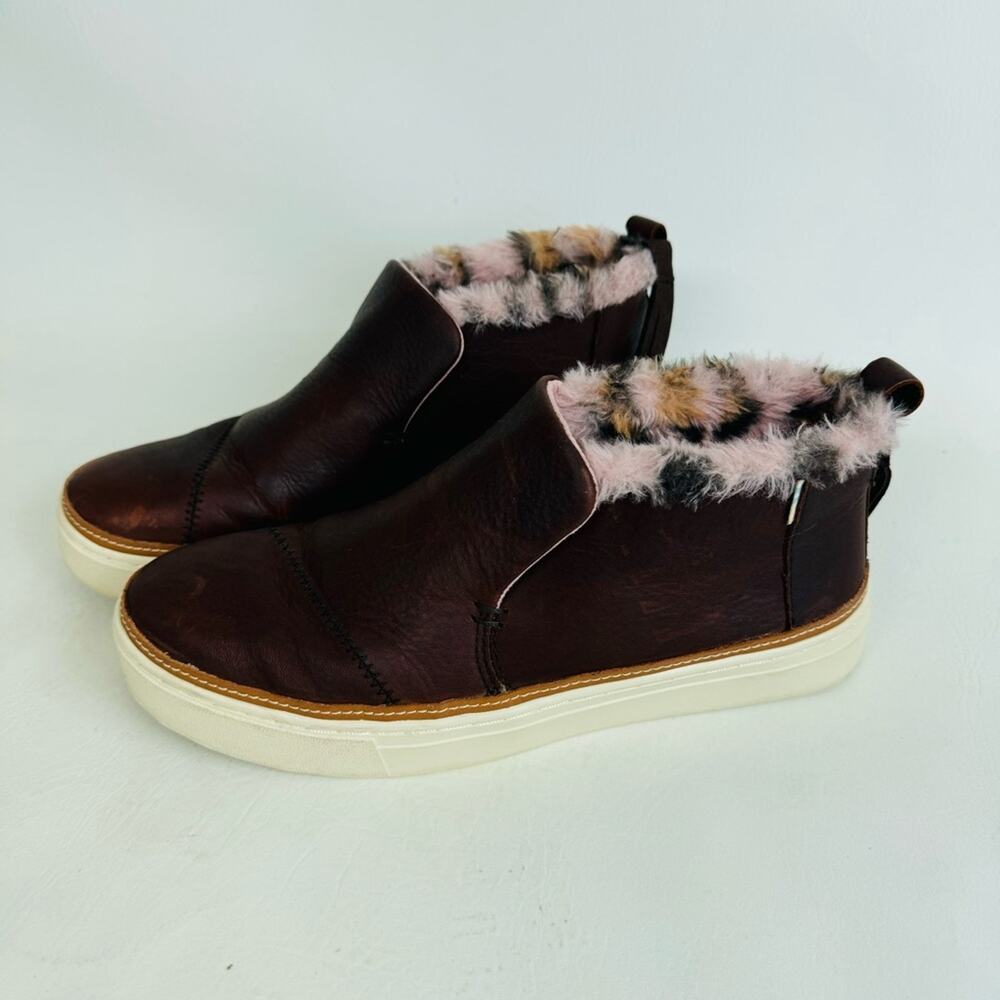 Toms Paxton‎ Burgundy Leather Faux Fur Chukka Sneaker Booties Slip On Size 8